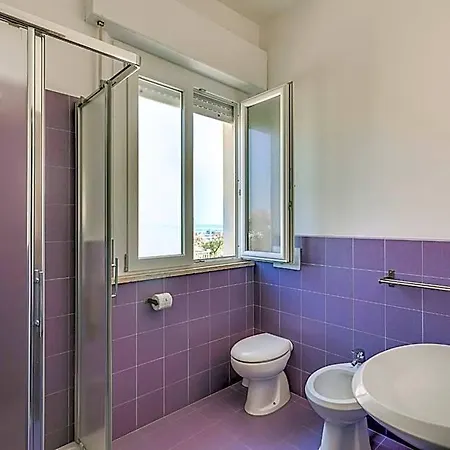 Blues Hotel 3*