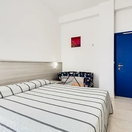 Hotel Blues 3*